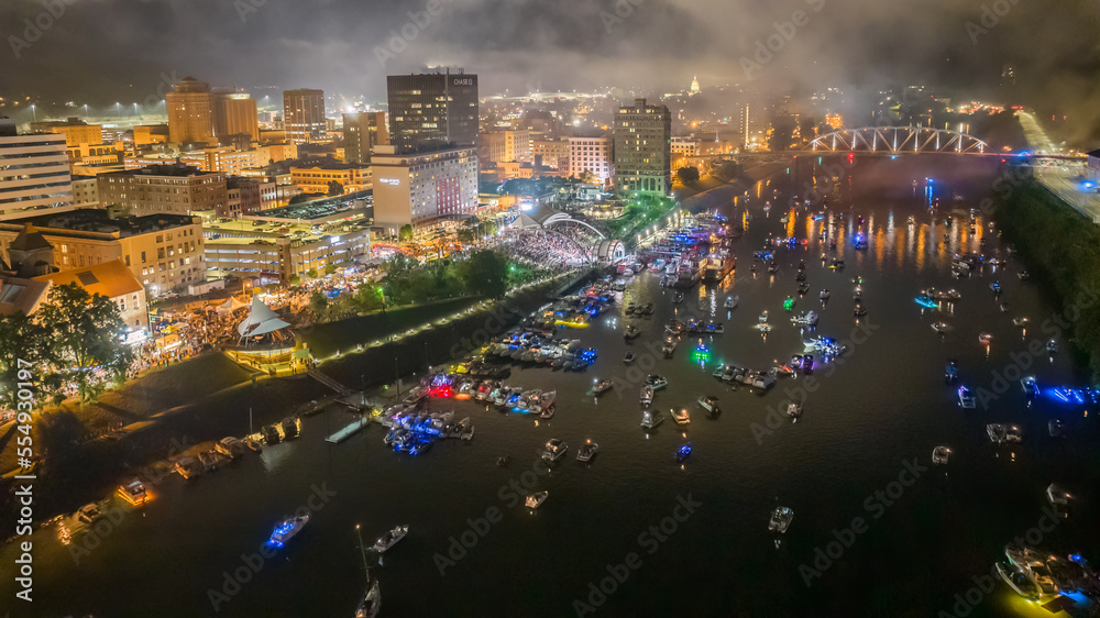 Obraz premium Fireworks on the River