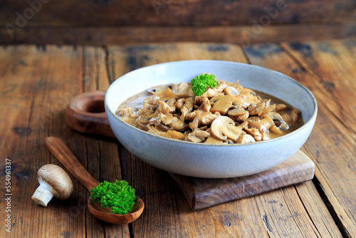 Rahmgeschnetzeltes mit Pilzen
