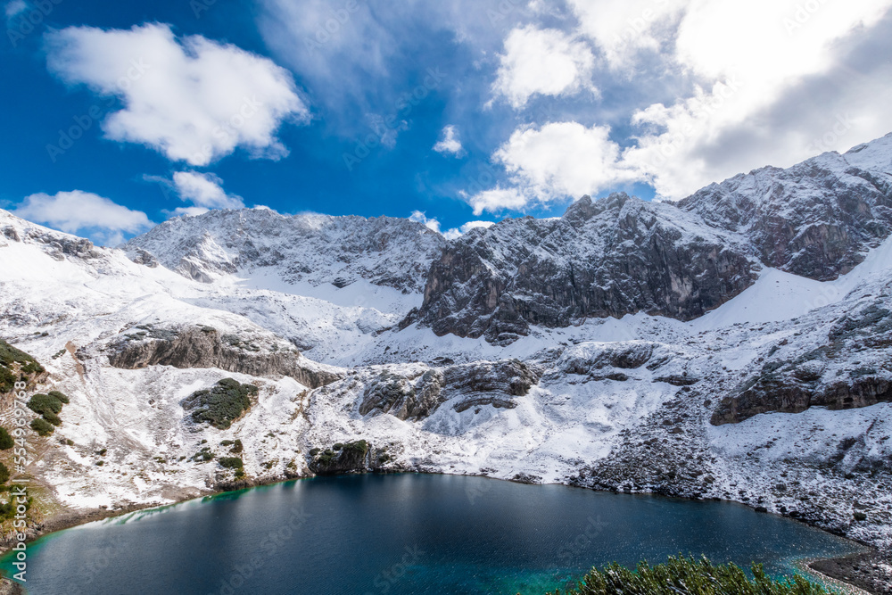 Obraz premium snowed Lake Drachensee during spring (Tyrol, Austria)