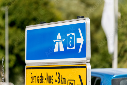 Autobahnschild A61