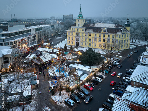 Weihnachtmarkt auf dem Schlossplatz Oldenburg  photo