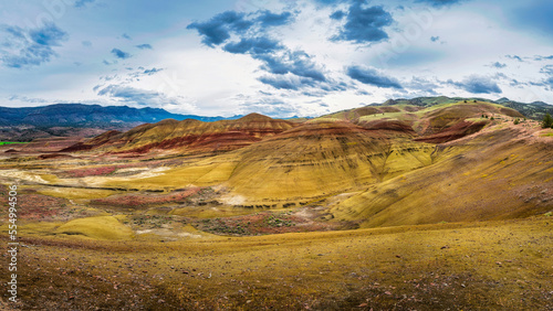 Painted hills near John Day Fossil Beds © DON