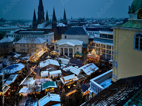 Weihnachtsmarkt auf dem Schlossplatz Oldenburg