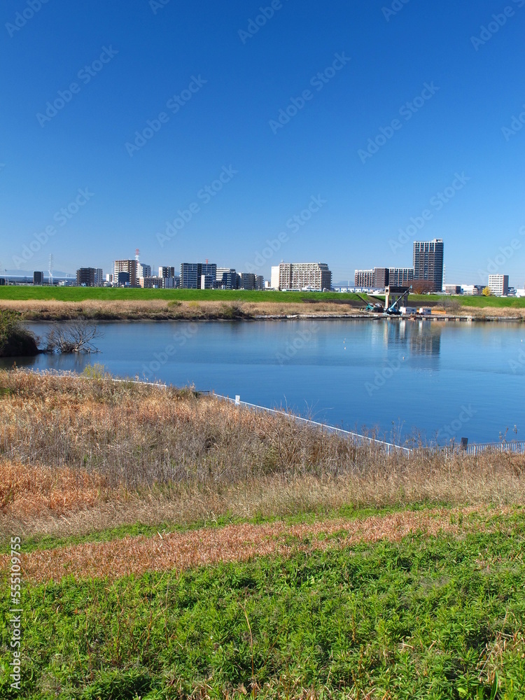 冬の江戸川土手から見る江戸川風景 冬の江戸川土手から見る江戸川風景