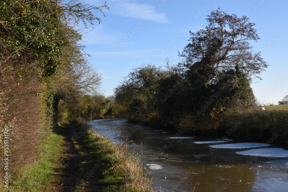 the canal next to the edstone aquaduct frozen over
