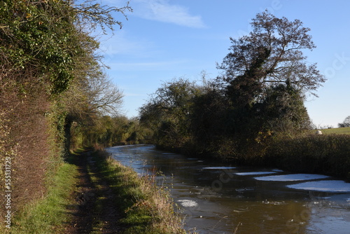 the canal next to the edstone aquaduct frozen over