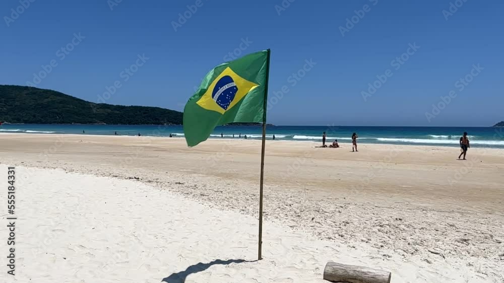 Bandeira Brasileira ao vento
