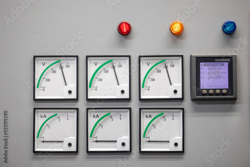 Machines Instrument panel for electric energy Voltage Regulator Panel Current and Voltage Meters To check and prevent and control the damage from unstable electricity.