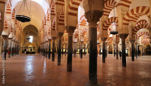 Thousand striped columns of La Mezquita - Catedral de Cordoba