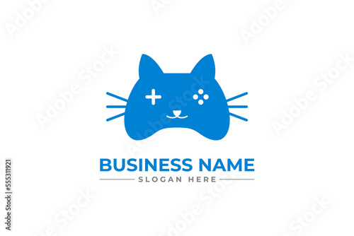 cat game logo design. gaming cat logo. pet lover gamer