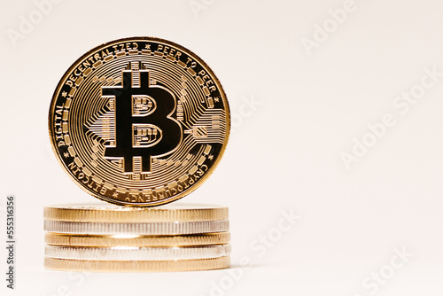 bitcoin golden coin photo