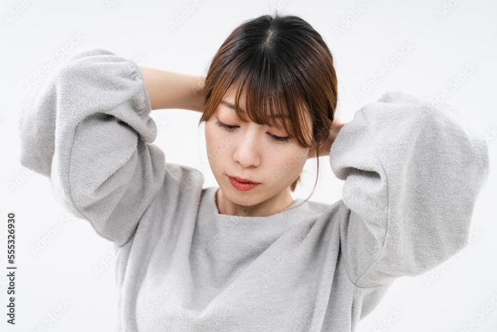 落ち着いた雰囲気の女性