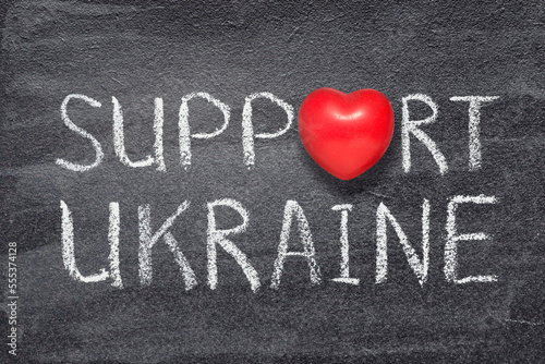 support Ukraine heart
