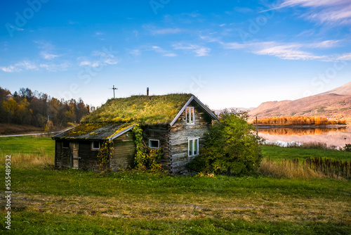 Polar house in Hestnesbukta, Vestvagoy - Lofoten Islands, Norway © liliportfolio