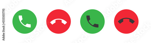 Answer and decline icon. Hang phone csymbol. Green accept, and red reject button ui. Flat design.