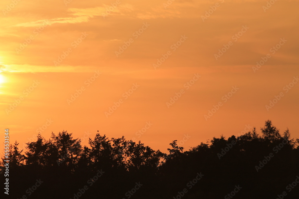 Obraz premium sunset in the mountains