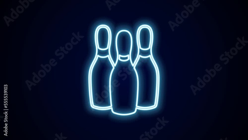 Glowing neon line Bowling pin icon isolated on black background. Juggling clubs, circus skittles. 4K Video motion graphic animation