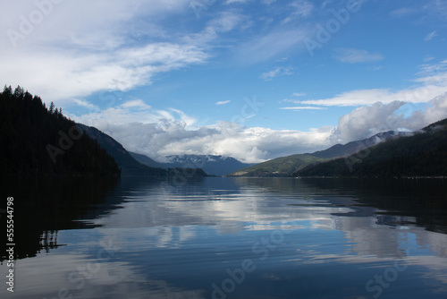 Lake and mountains © Alec