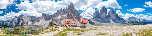 An den Drei Zinnen in den Sextner Dolomiten, Südtirol, Italien © mojolo
