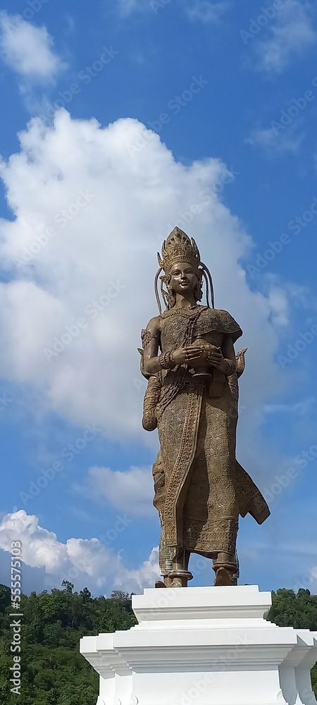 Fototapeta premium statue of a person