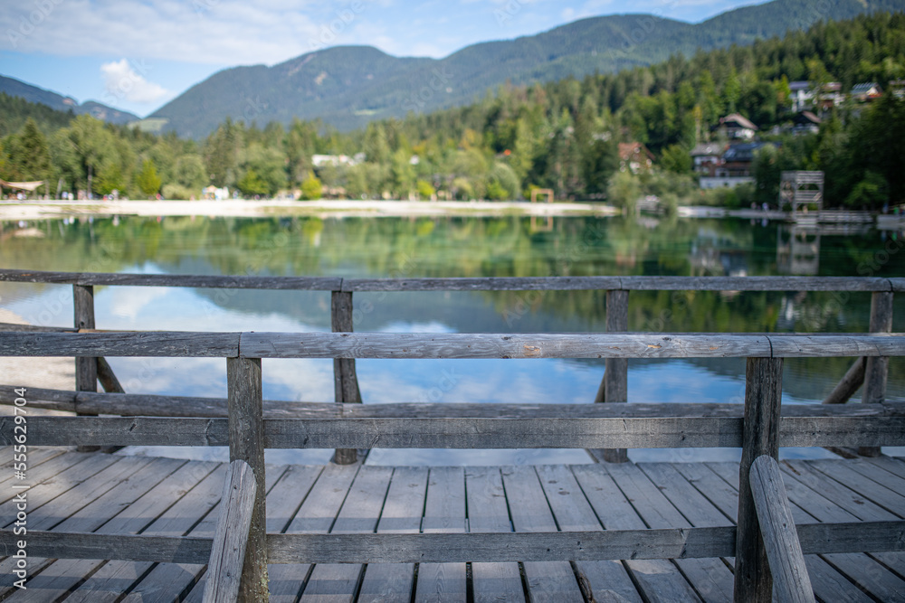 Fototapeta premium wooden bridge and jasna lake kranjska gora