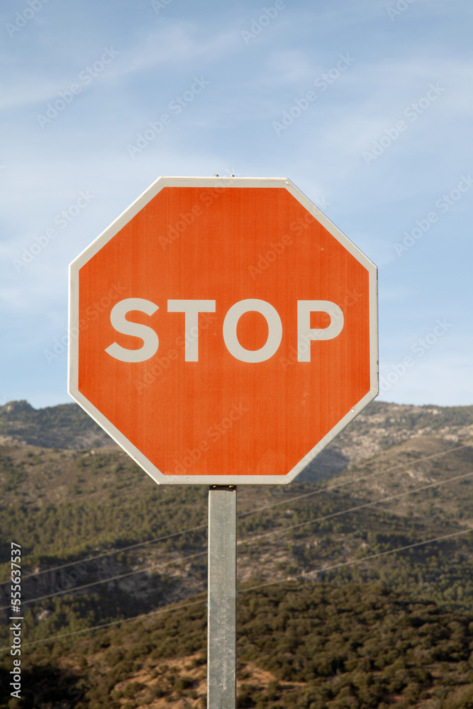 Obraz premium Stop Sign in Rural Setting