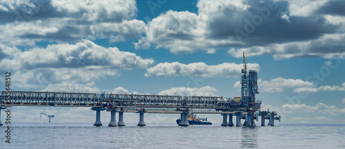Foto A marine terminal for the shipment of gas from an LNG plant.