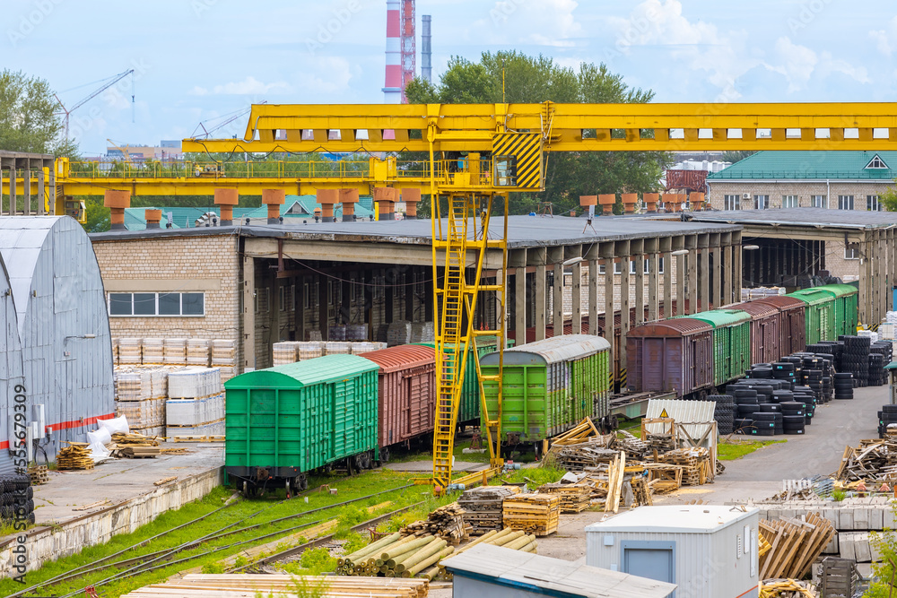 Fotka „Railway warehouse at the dead end of the railway. Freight