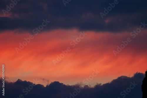 Fototapeta Naklejka Na Ścianę i Meble -  sky with clouds  and lots of colours at sunset