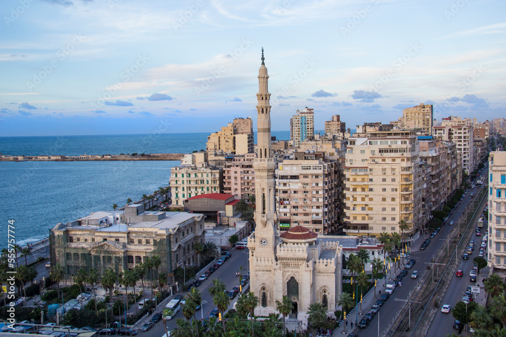 Obraz premium Beautiful view of Al Qaaed Ibrahim Basha Mosque in Alexandria, Egypt