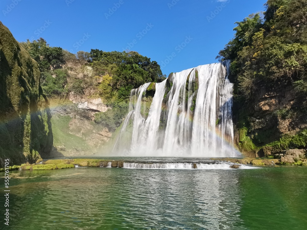 Obraz premium waterfall in the mountains