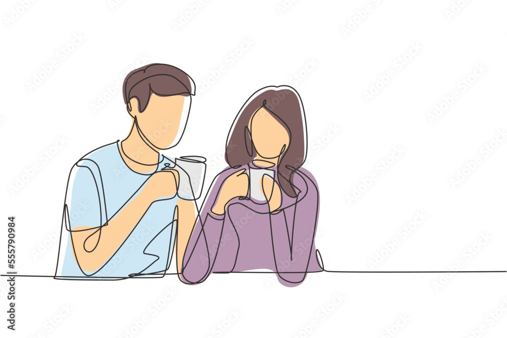 Single continuous line drawing
romantic couple sitting enjoying a cup of coffee to enjoy the morning. Happy family and success life concept. Dynamic one line draw graphic design vector illustration Single continuous line drawing
romantic couple sitting enjoying a cup of coffee to enjoy the morning. Happy family and success life concept. Dynamic one line draw graphic design vector illustration