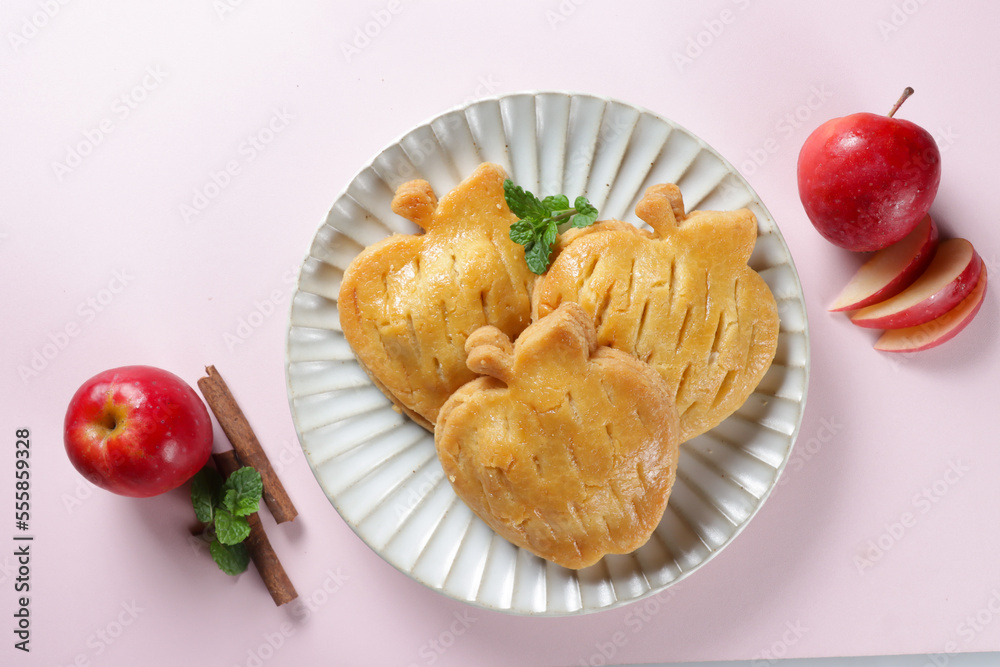 Homemade Apple Pie, shape like apple.