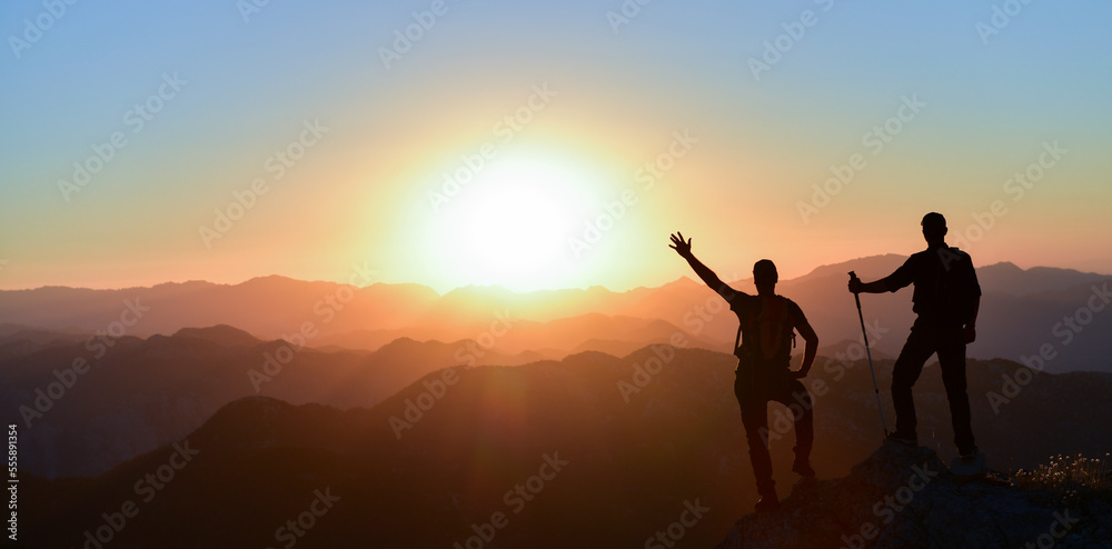 Fototapeta premium waving to the sun 