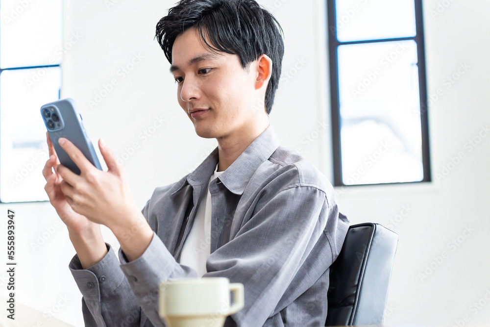 若い日本人男性