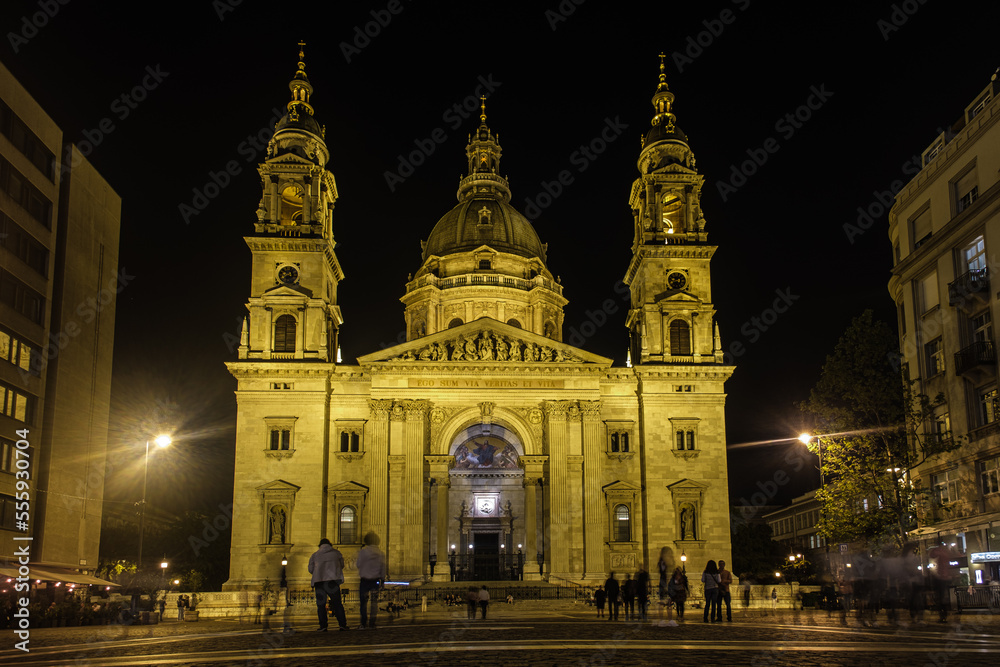 St. Stephen's Basilica at night