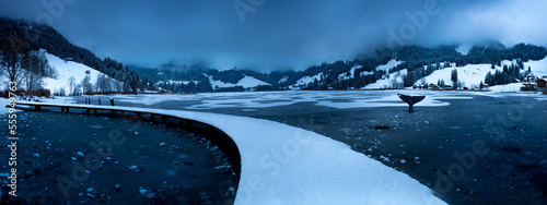 Schwarzsee Winter, Fischflosse, Ein Brücke
