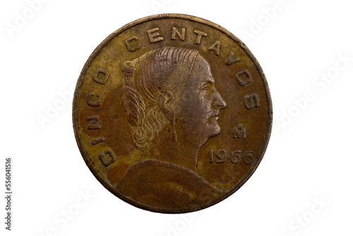 Moneda Mexicana Antigua de cinco centavos de Josefa Ortiz de Domínguez 1966, latón photo