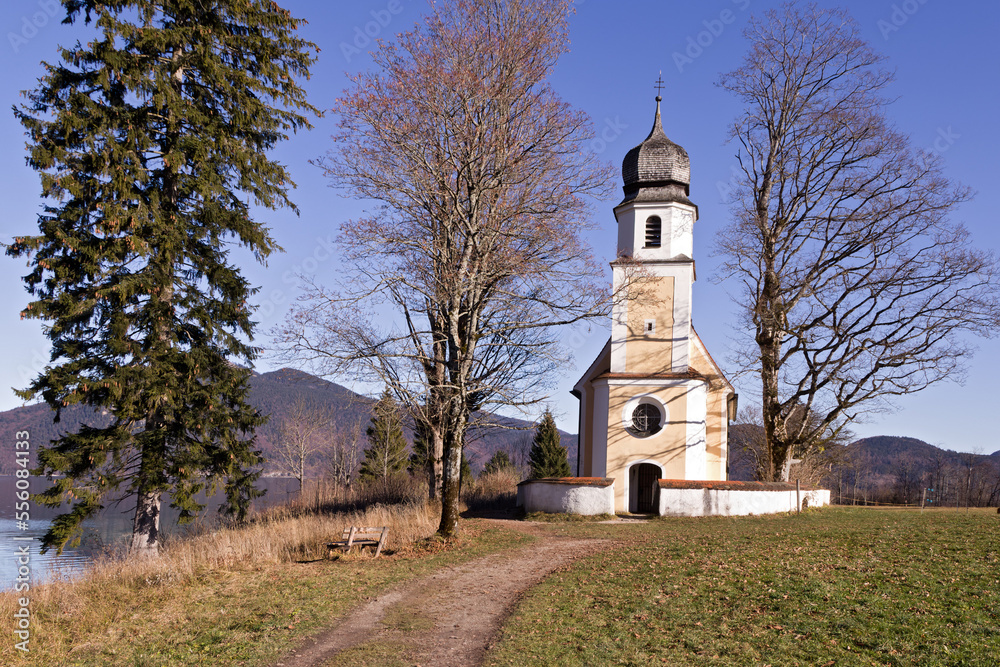 St. Margreth auf der Halbinsel Zwergern am Walchensee , Oberbayern
St. Margreth auf der Halbinsel Zwergern am Walchensee , Oberbayern