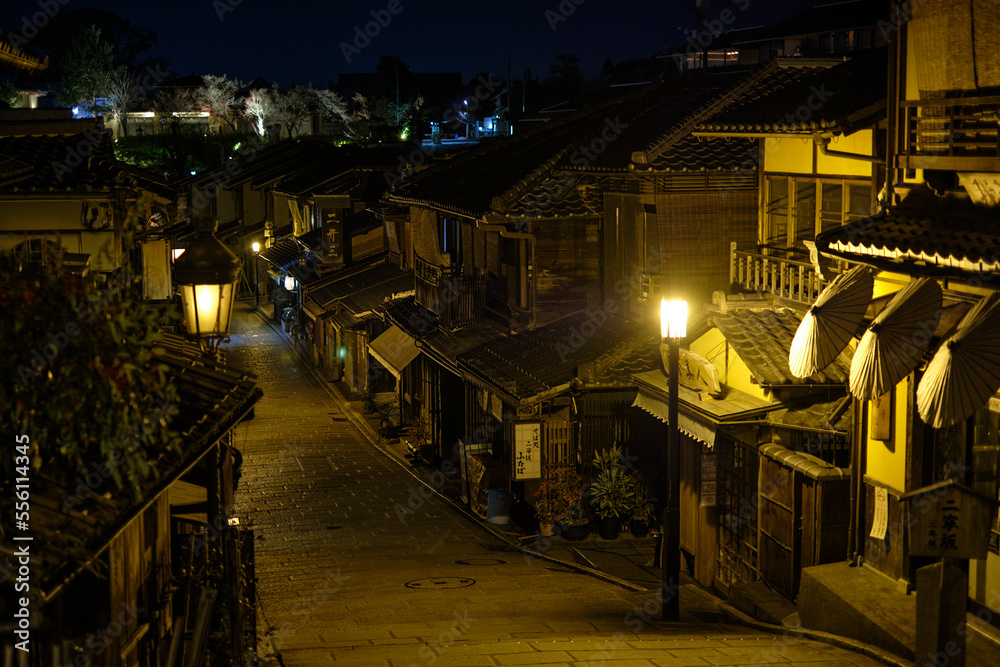 京都 夜の二寧坂