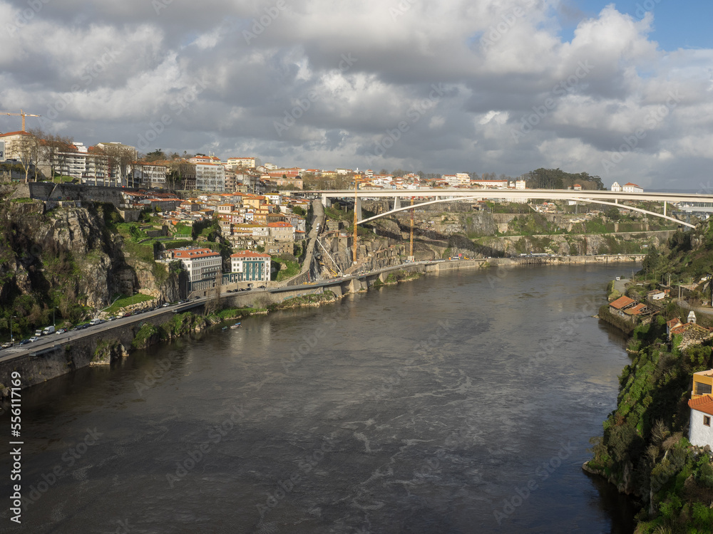 Die Stadt Porto am Douro in Portugal