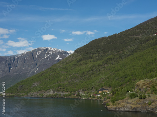 Fototapeta Naklejka Na Ścianę i Meble -  Flam  am Aurlandsfjord in Norwegen