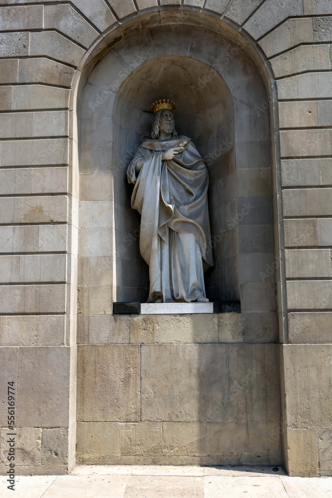 A statue of James The Conqueror (Catalan: Jaume I el Conqueridor) by Josep Bover i Mas, circa 1844, at the facade of the Barcelona Town Hall