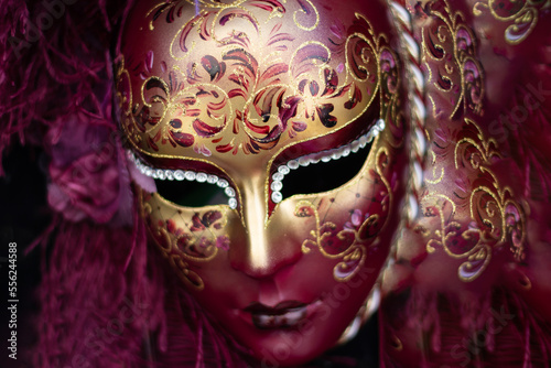 la dolce e romantica maschera delle tradizioni degli antichi carnevali photo