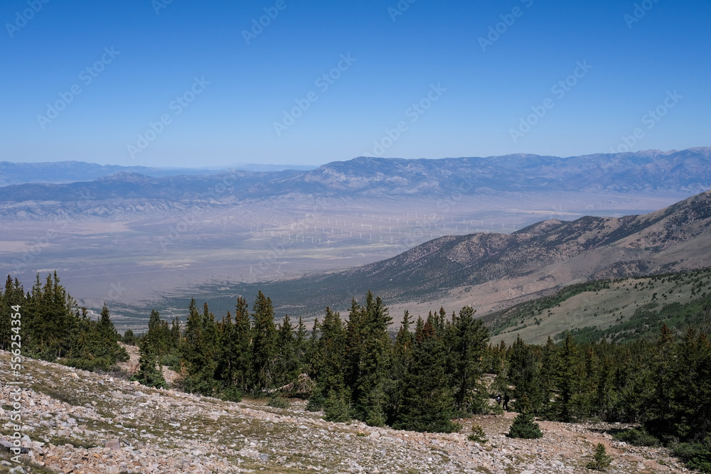 Fototapeta premium Vue sur la région de Capitol Reef avec l'ascension de Wheeler Peak