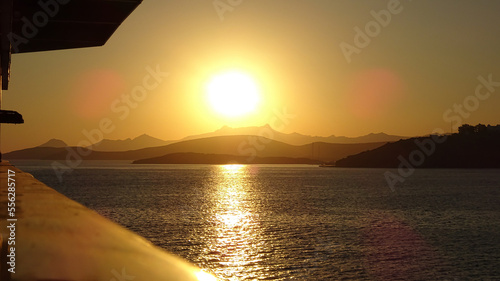Sonnenuntergang an der Reling