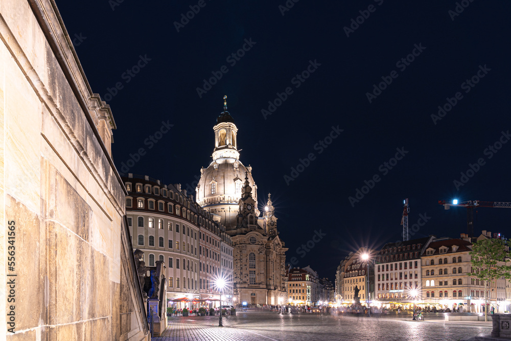 Fototapeta premium Dresden Frauenkirche at night