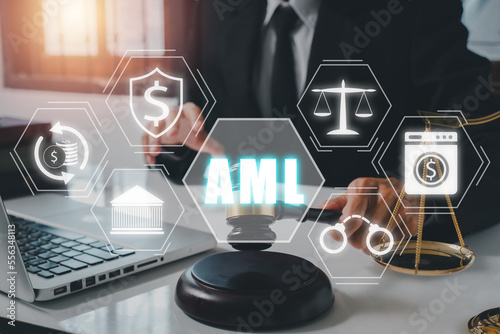 Schilderij op canvas AML, Anti Money Laundering Financial Bank Business Concept, Male judge in a courtroom with AML anti money laundering icon on vr screen