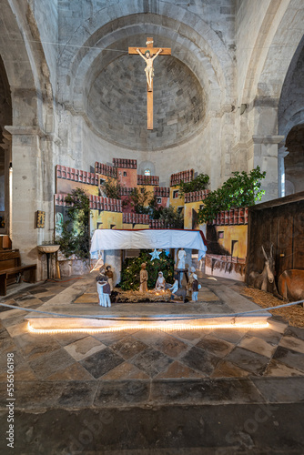 Crèche de l'église Saint-Michel de La Garde-Adhémar