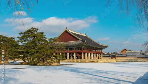 Wallpaper Mural Time lapse4k.South korea winter at Gyeonghoeru Pavilion in Gyeongbokgung Palace in Seoul, South Korea. (zoom in) Torontodigital.ca